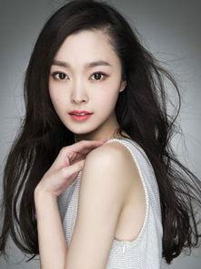 霍娜个人资料,才华横溢的年轻艺术家，探索艺术与生活的完美融合